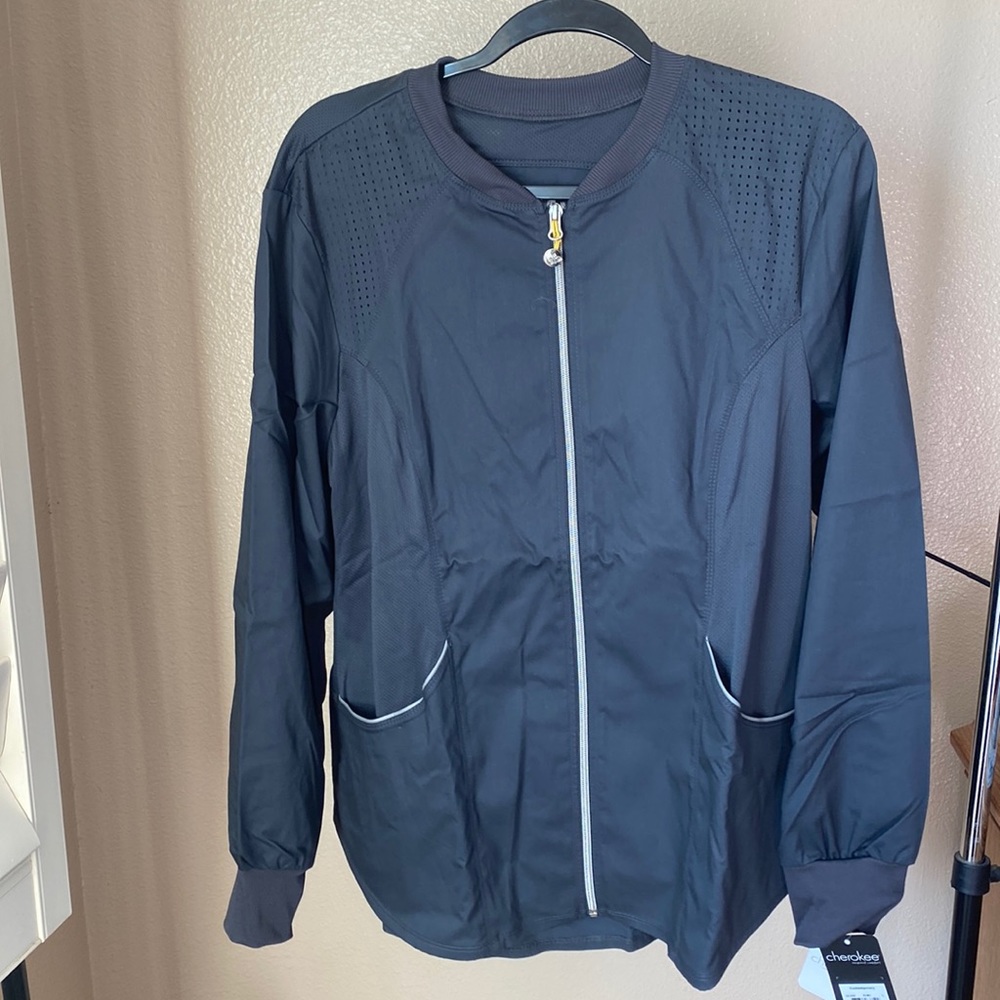 NWT Dark grey Cherokee luxe sport medical scrub jacket